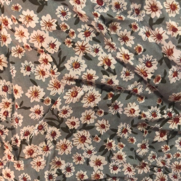 Maxi skirt, still has tags. Size small. - Picture 3 of 3